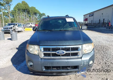 2010 Ford Escape Xlt from USA, damaged, VIN 1FMCU0D7XAKD37236
